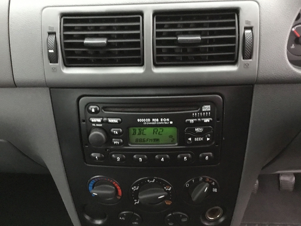 Ford Tourneo Connect Connect 1.8 Tdci LX Bus Rwd L4 Blue #22