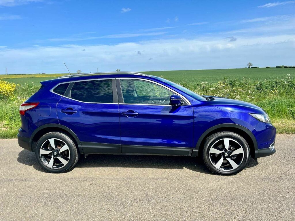 Nissan Qashqai+2 1.5 Dci N-tec 2Wd Red #1